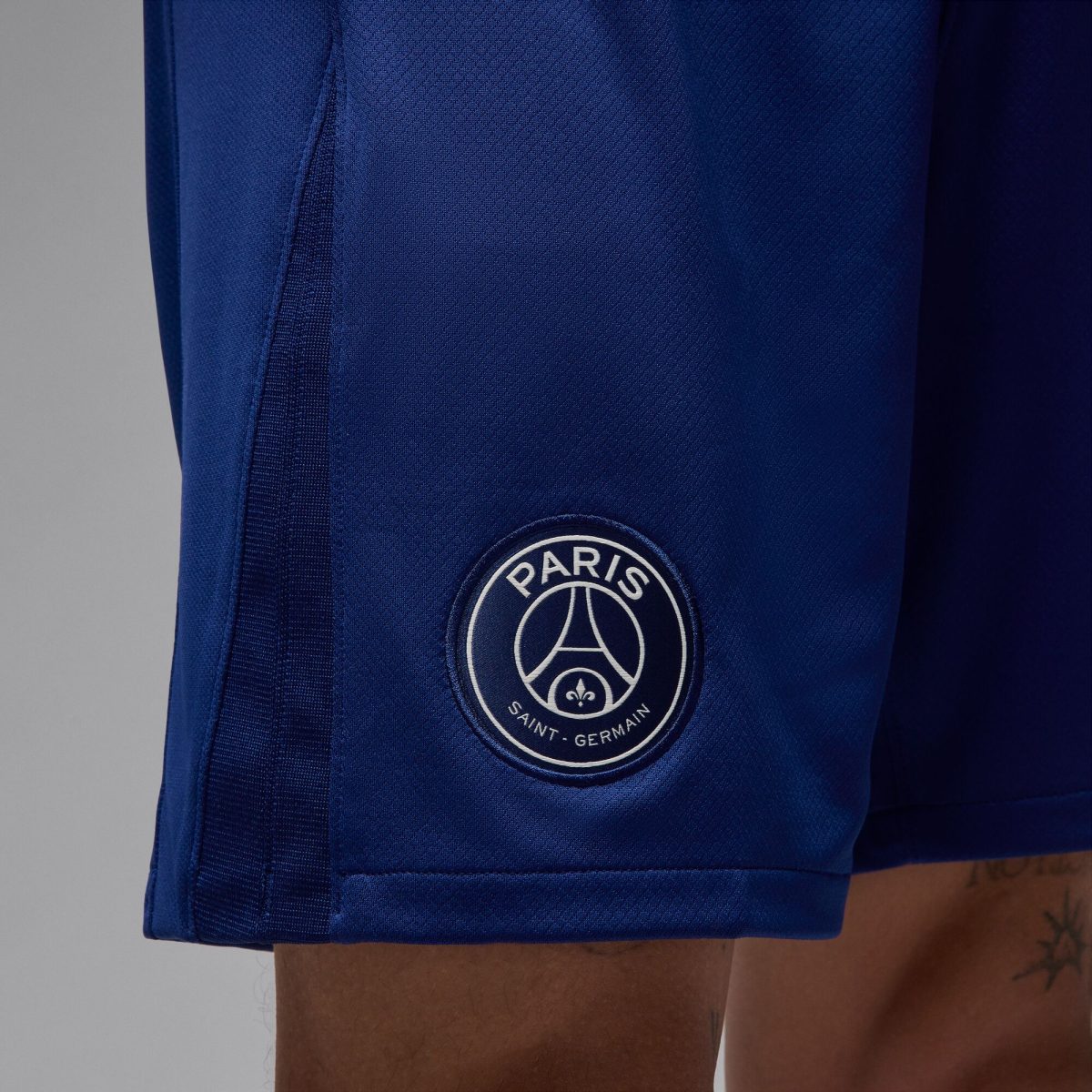 short fourth stadium psg jordan 2425 Série | Maillots et Vêtements PSG Exclusifs sur PSG Shop