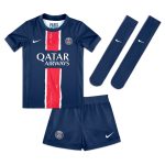 tenue domicile psg nike 2425 – jeune enfant avec flocage d.doue 14 Série | Maillots et Vêtements PSG Exclusifs sur PSG Shop