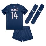 tenue domicile psg nike 2425 – jeune enfant avec flocage d.doue 14 Série | Maillots et Vêtements PSG Exclusifs sur PSG Shop