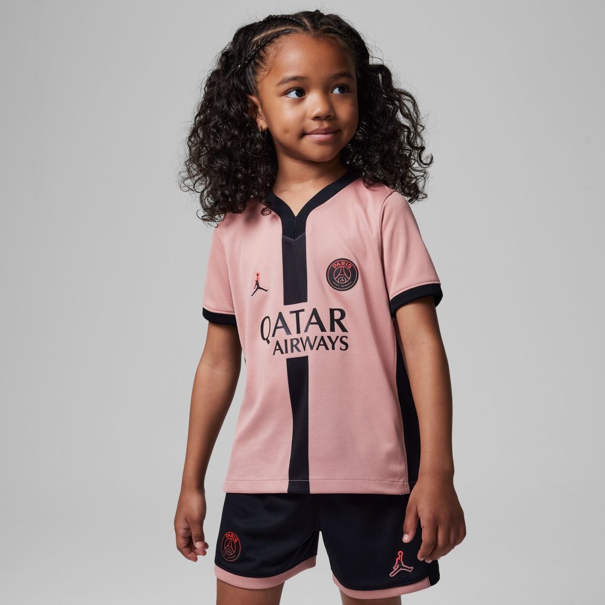 tenue third psg jordan 2425 – jeune enfant Série | Maillots et Vêtements PSG Exclusifs sur PSG Shop